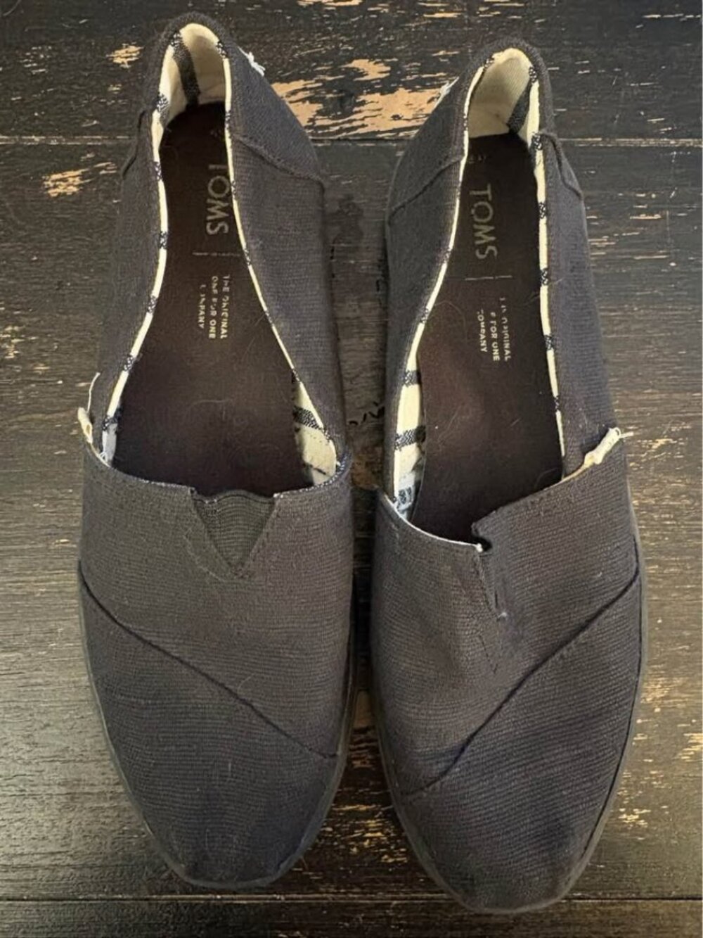 Black Canvas Toms